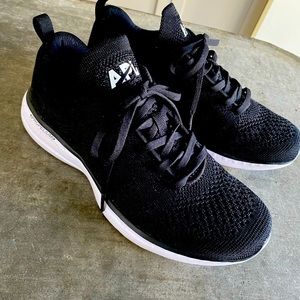 APL TECHLOOM PRO WOMENS SIZE 8.5
